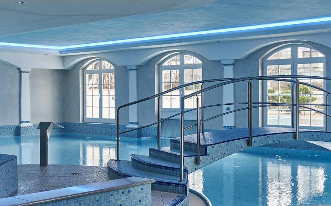 Pool in the wellness area in the hotel Kurhaus Binz